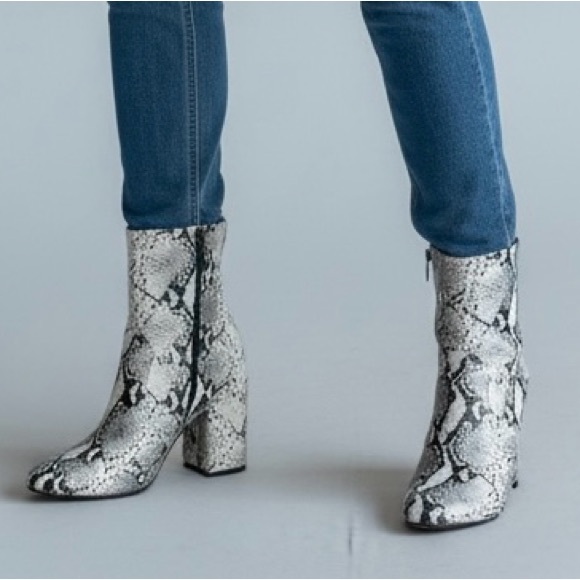 Madden Girl Shoes - Madden Girl Sock Boots size 6